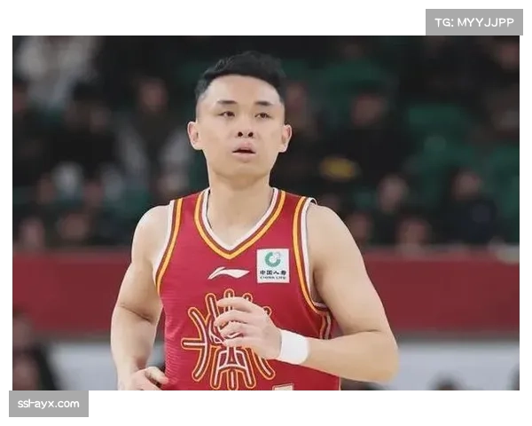 原帅连续命中高难度三分，山西队凭借其投射能力紧咬比分